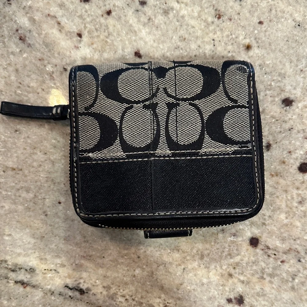 Coach vintage compact